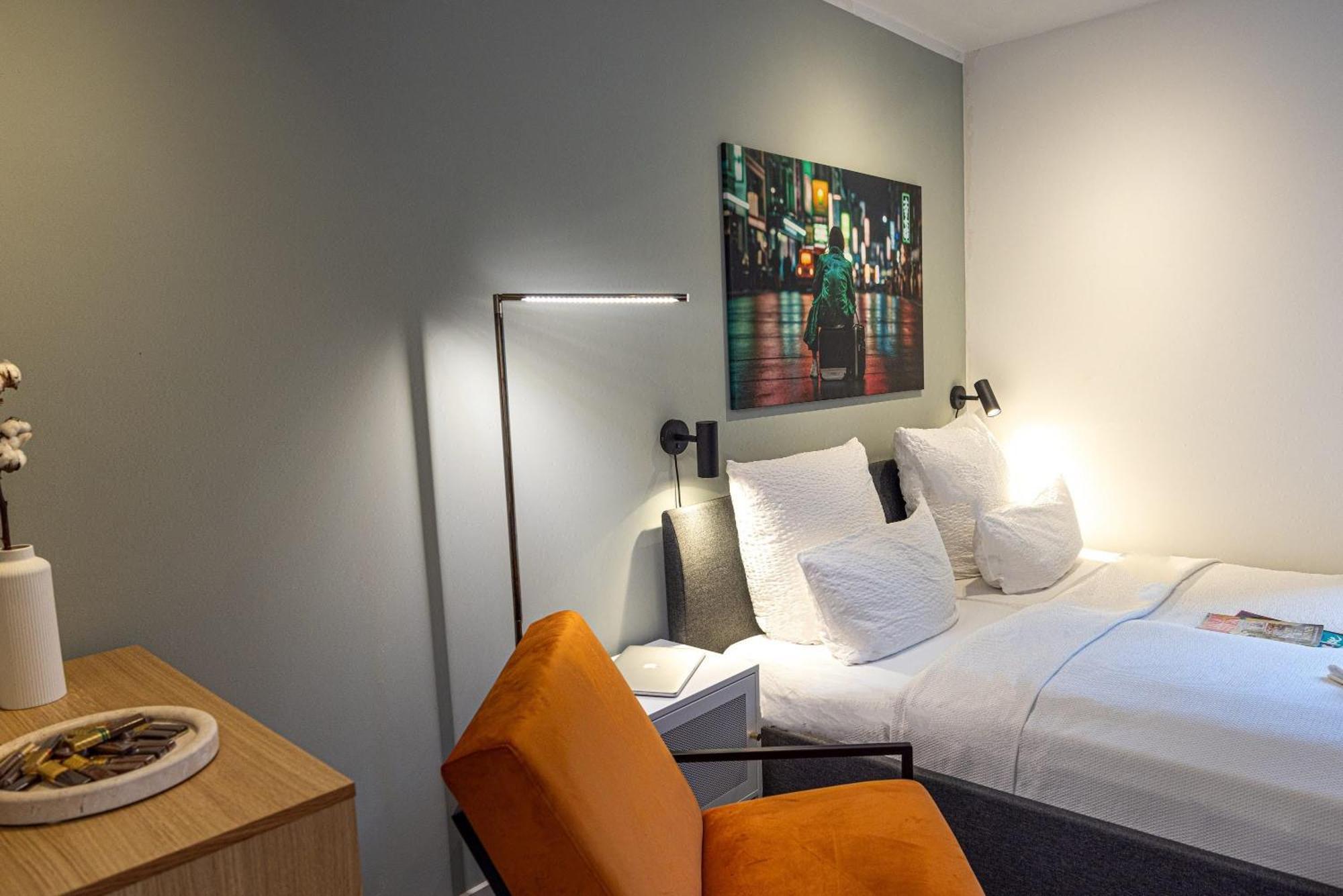 Have-A-Nice-Stay - Souterrain, Kino An Der Natur, U-Bahn Nach Hamburg 400M - Baecker & Restaurants 500M - Lidl 800M - Zentrum 1,5Km Ahrensburg Dış mekan fotoğraf