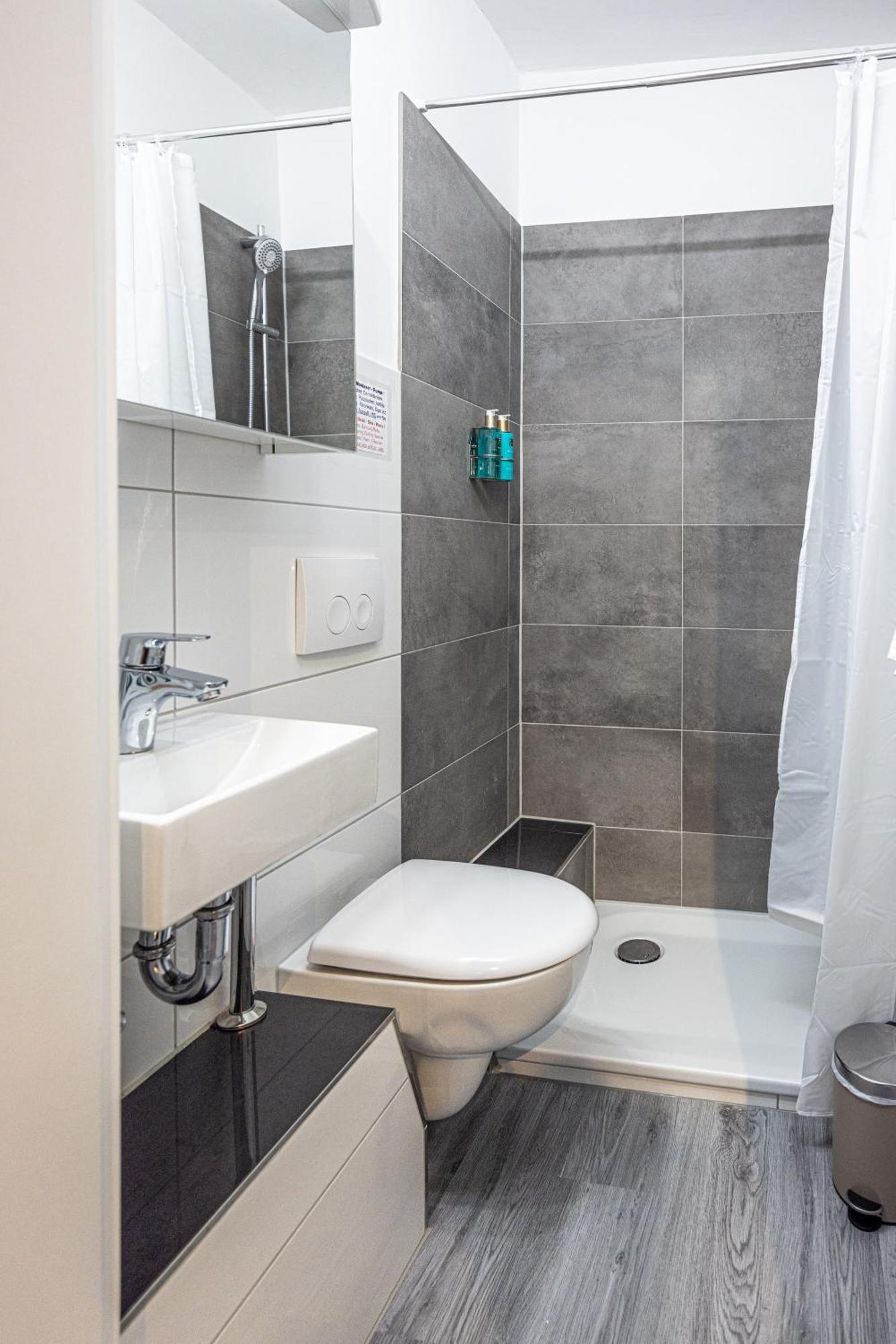 Have-A-Nice-Stay - Souterrain, Kino An Der Natur, U-Bahn Nach Hamburg 400M - Baecker & Restaurants 500M - Lidl 800M - Zentrum 1,5Km Ahrensburg Dış mekan fotoğraf