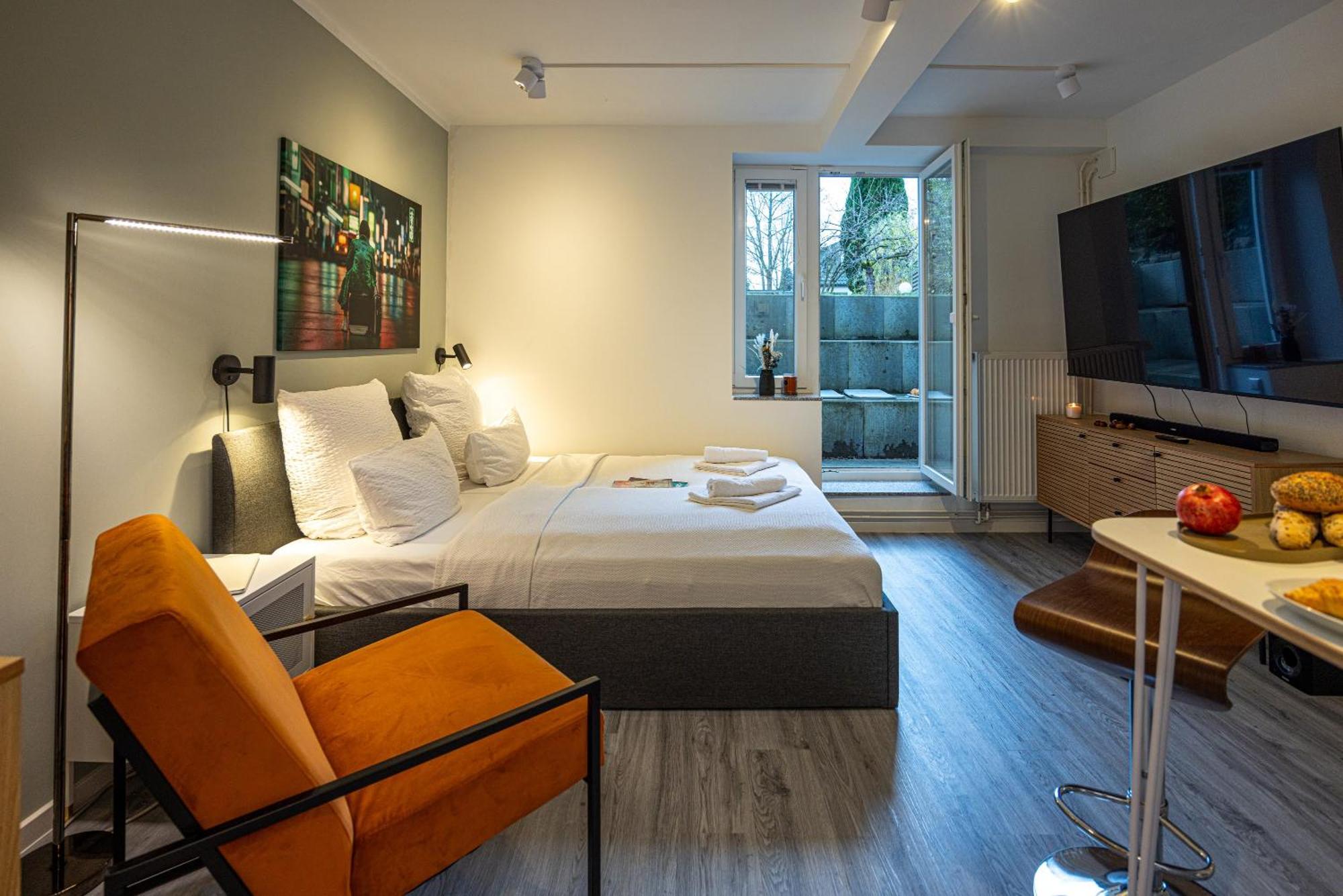 Have-A-Nice-Stay - Souterrain, Kino An Der Natur, U-Bahn Nach Hamburg 400M - Baecker & Restaurants 500M - Lidl 800M - Zentrum 1,5Km Ahrensburg Dış mekan fotoğraf
